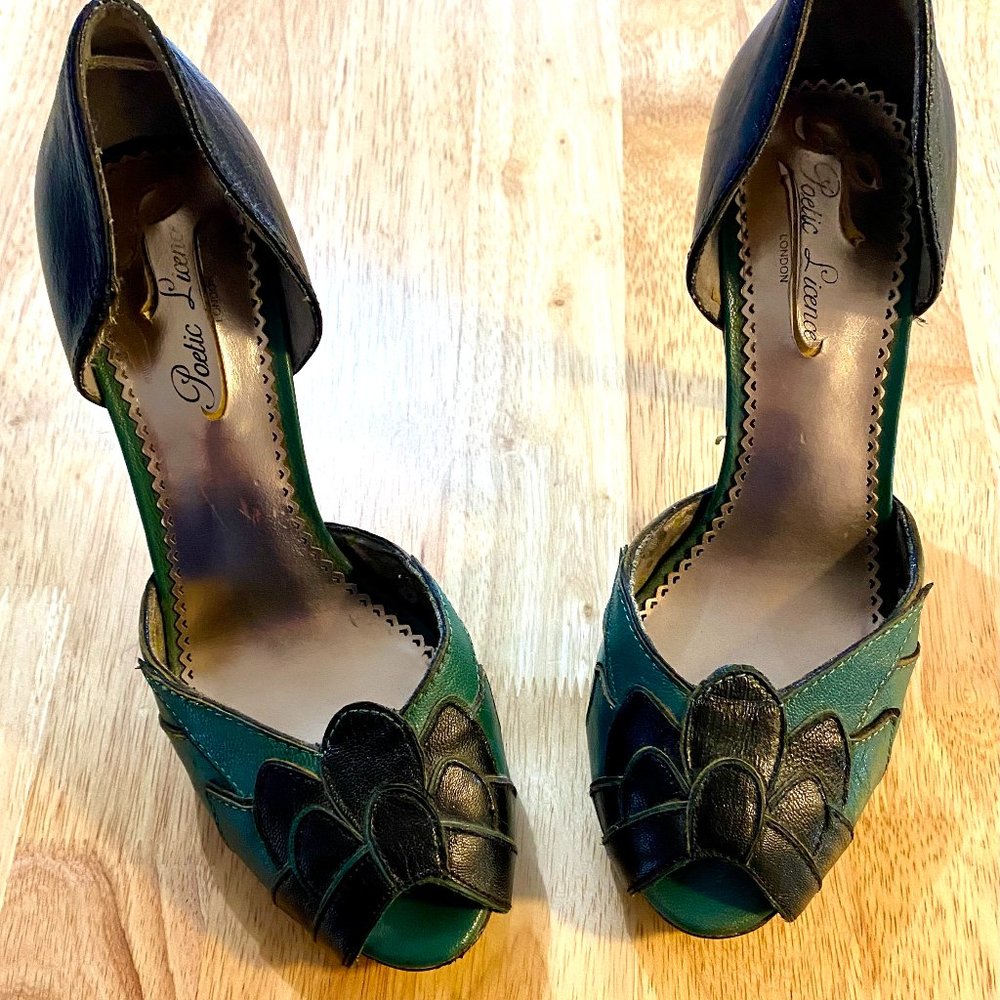 Poetic License London Heels, Size 7 US / Size 37 EU, Black and Green Heels